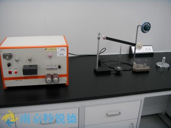 某纺织学院实验仪器（图片一）