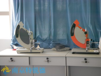 某纺织学院实验仪器（图片二）